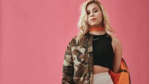 Lisa Ajax
