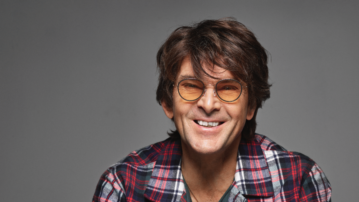 Niklas Strömstedt med band åker på sommarturné