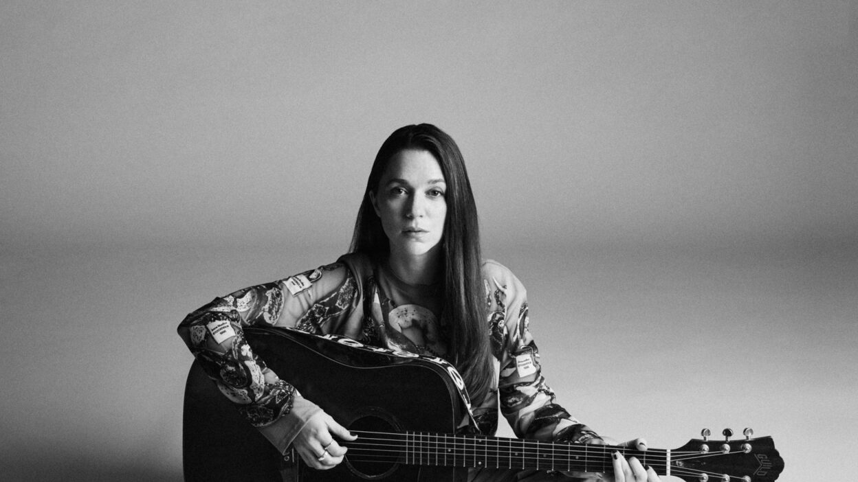 Melissa Horn åker ensam på stor turné i hela Norden – fler än 50 konserter i höst/vinter
